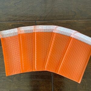 25 Pack - 4x8” Orange Bubble Mailers